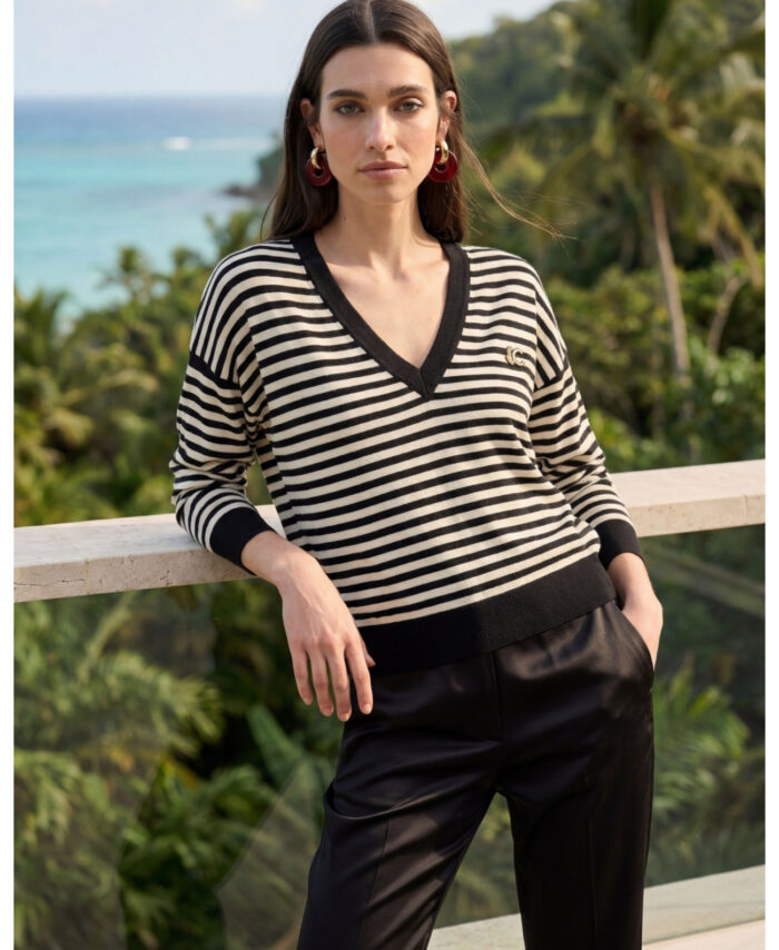 Camisola de riscas bicolor com decote em V LOLA CASADEMUNT