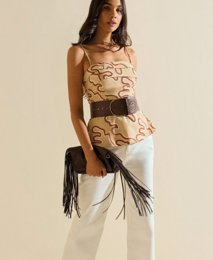 Blusa ajustada com decote reto sem alça Morena Rosa
