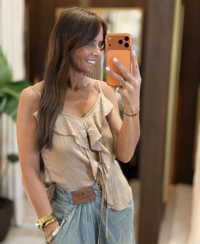 Blusa com folhos