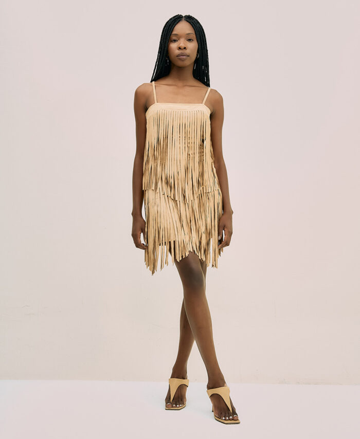 Vestido curto em camurça com franjas OPEN