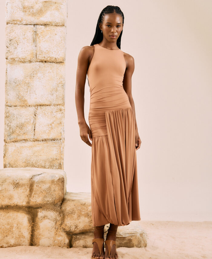 Vestido com silhueta ajustada OPEN