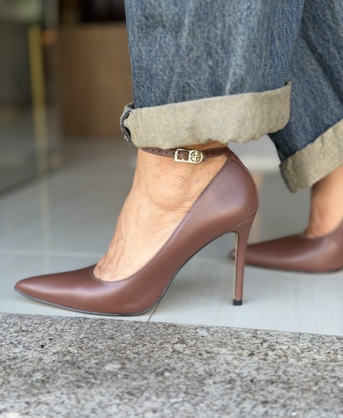 Sapatos de salto alto