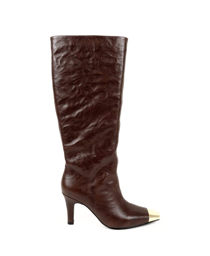 Bota de cano alto Ursula Coffee GOLD&ROUGE em pele castanha com ponteira dourada